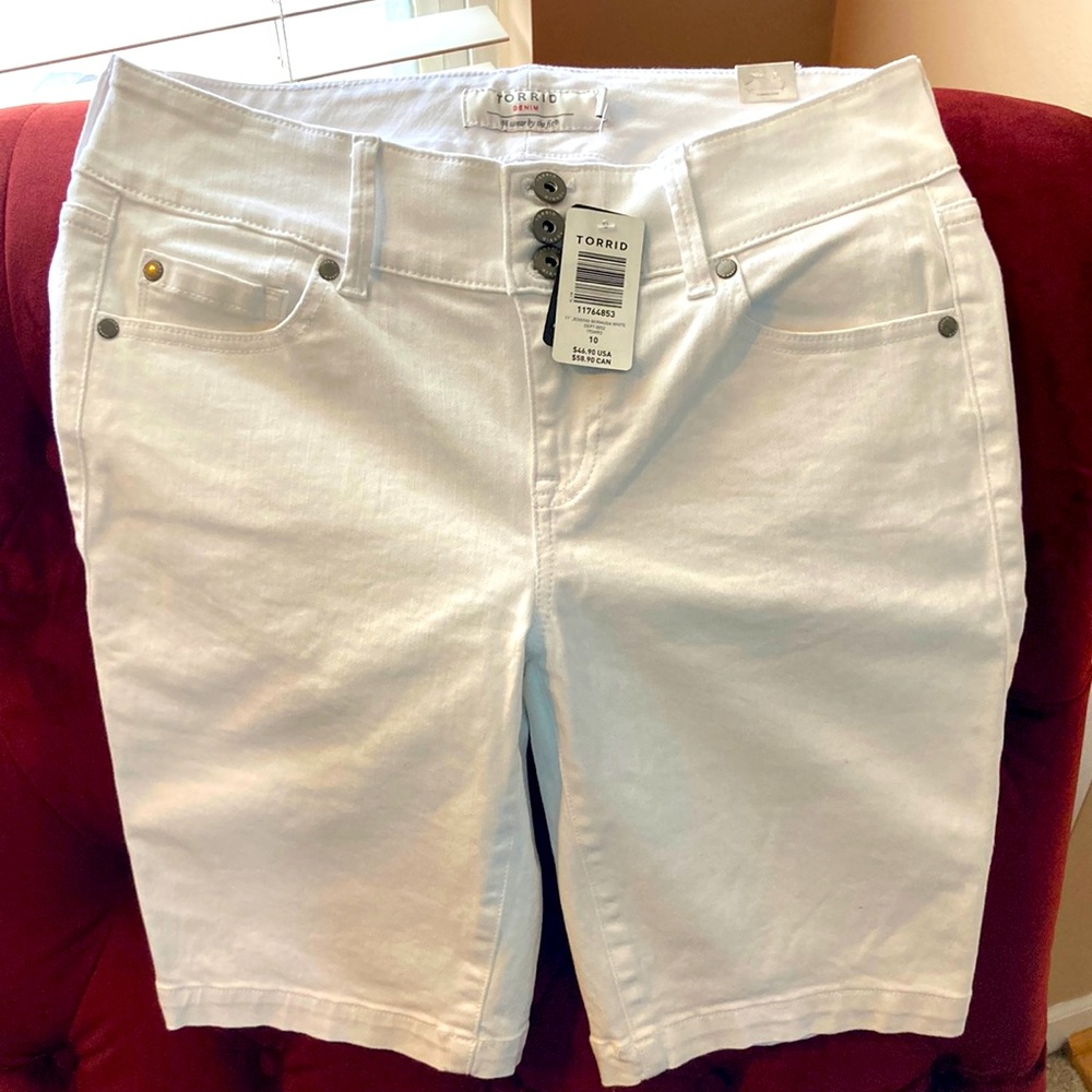 Women’s Torrid Bermuda short